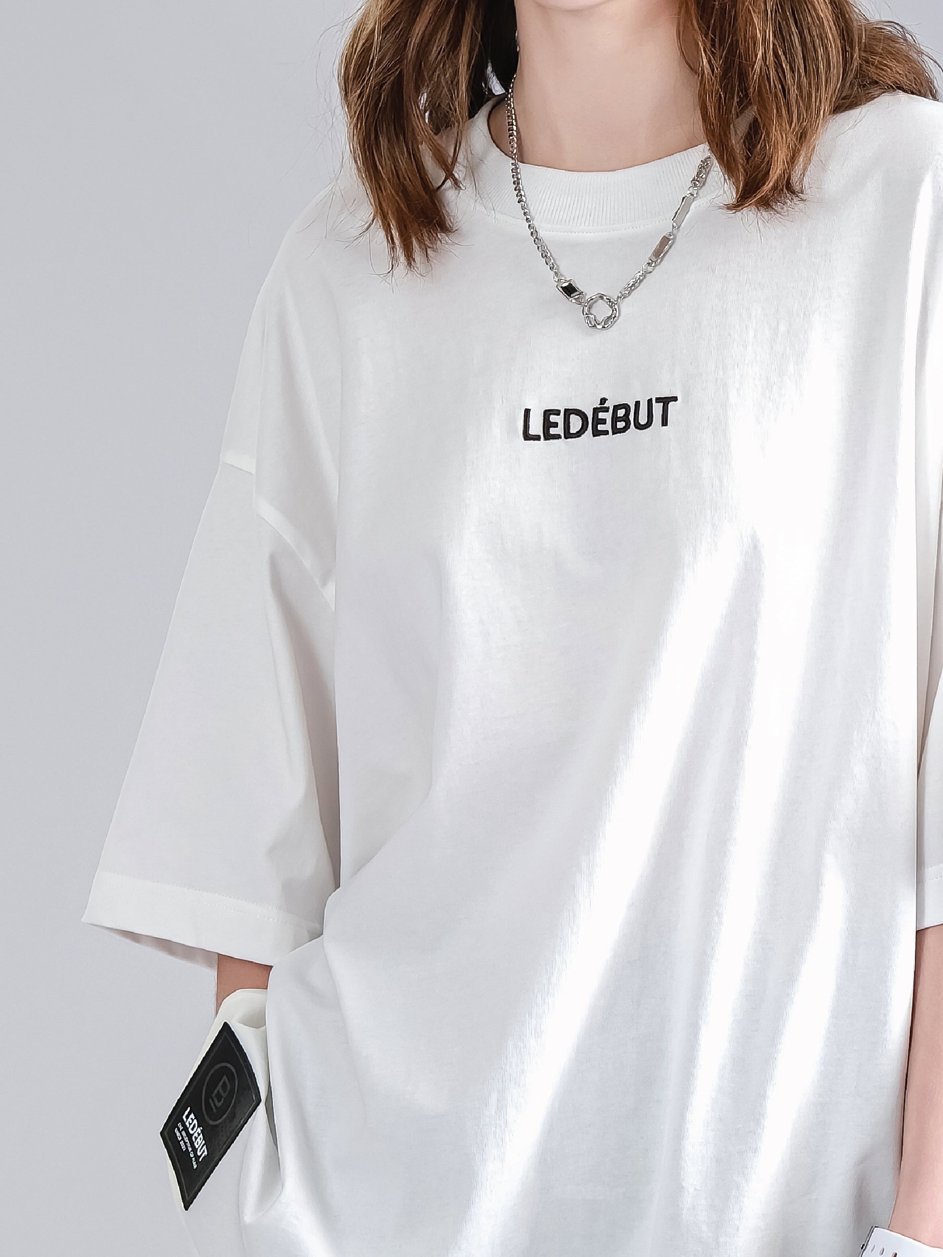 Unisex Center Embroidery with Ledebut Pearl Print Oversized Tee