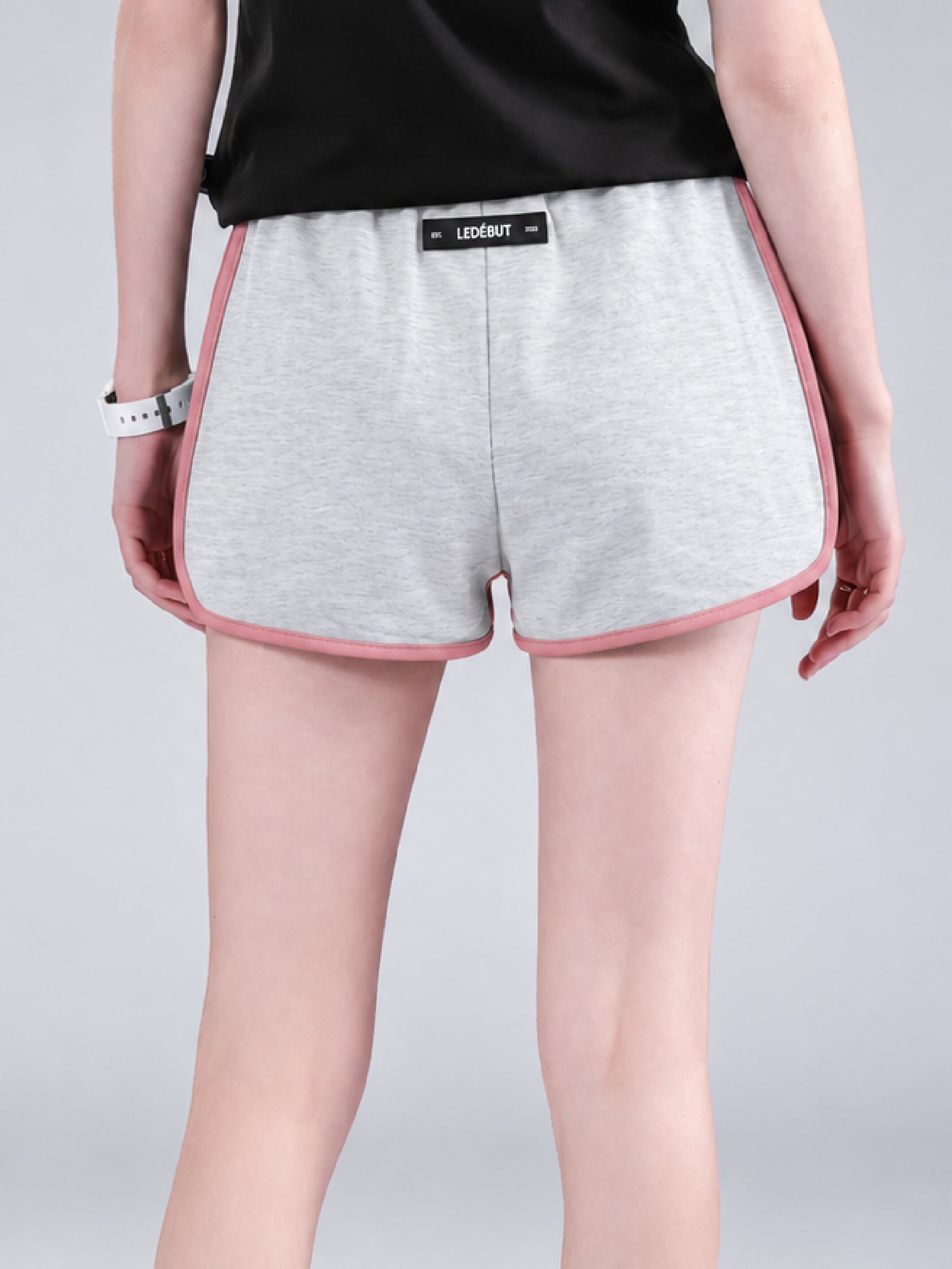 Women Roma Fabric Shorts 2005a
