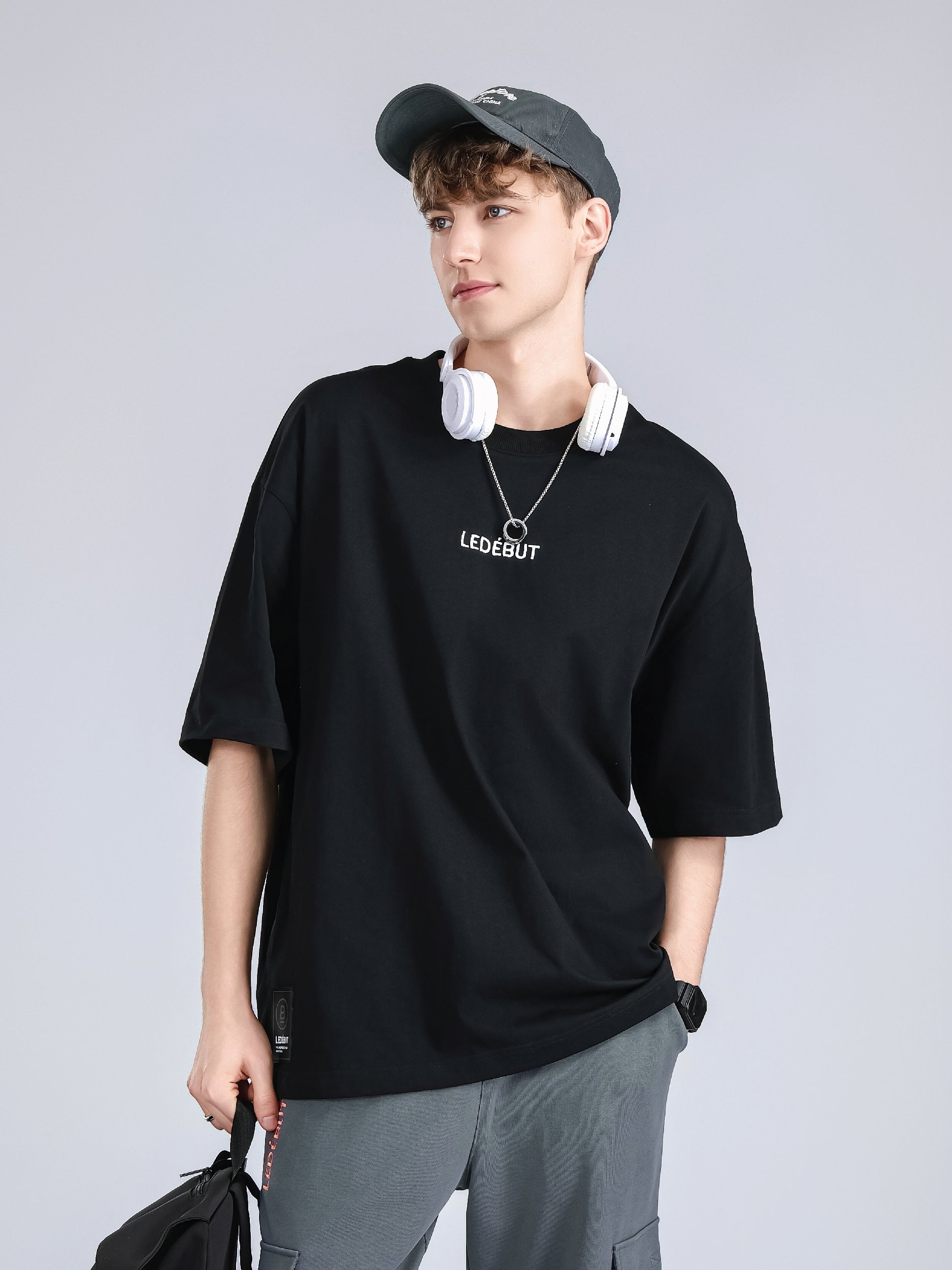 Unisex Center Embroidery with Ledebut Pearl Print Oversized Tee