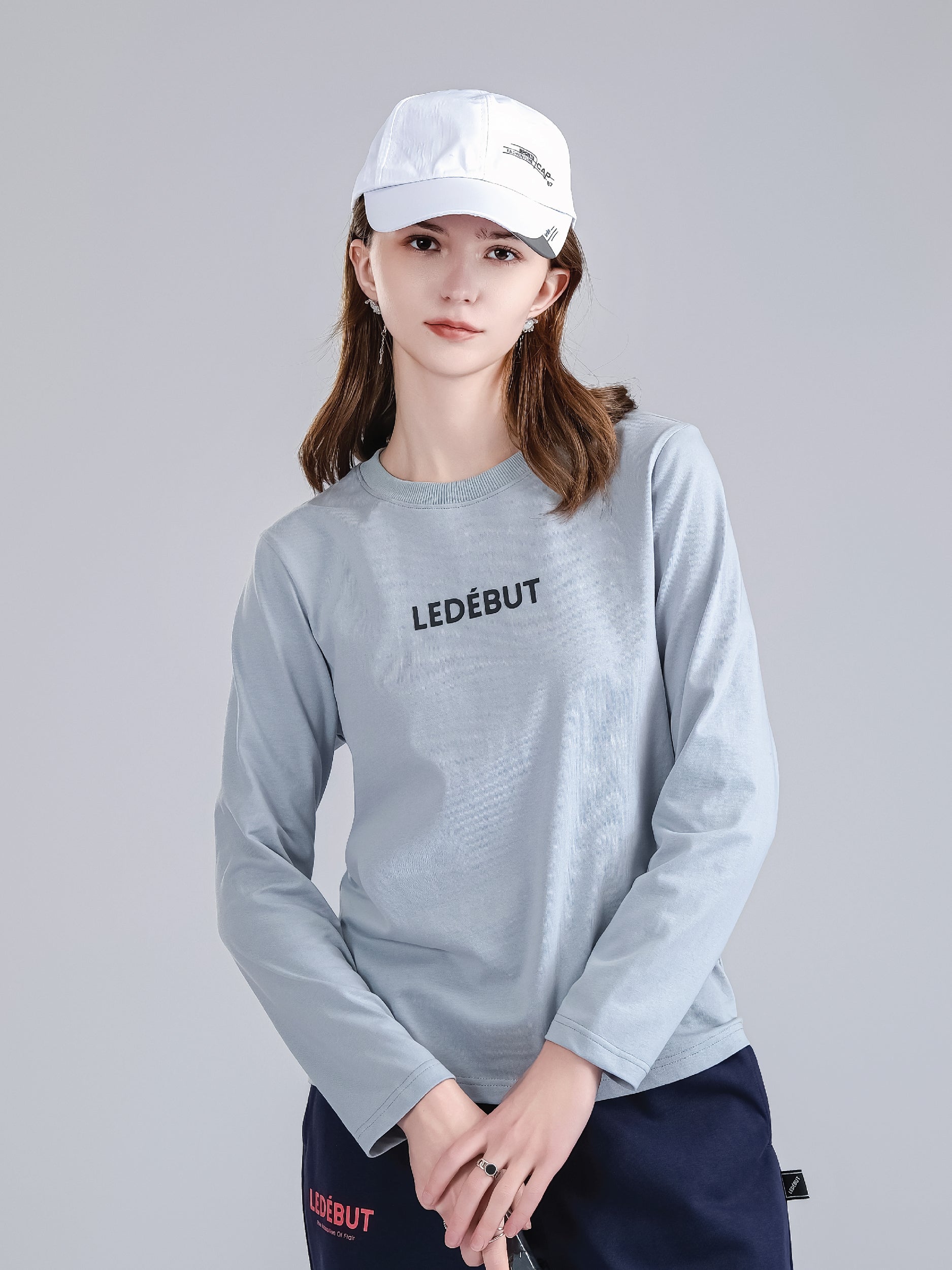 Women Center Label Long Sleeve Tee