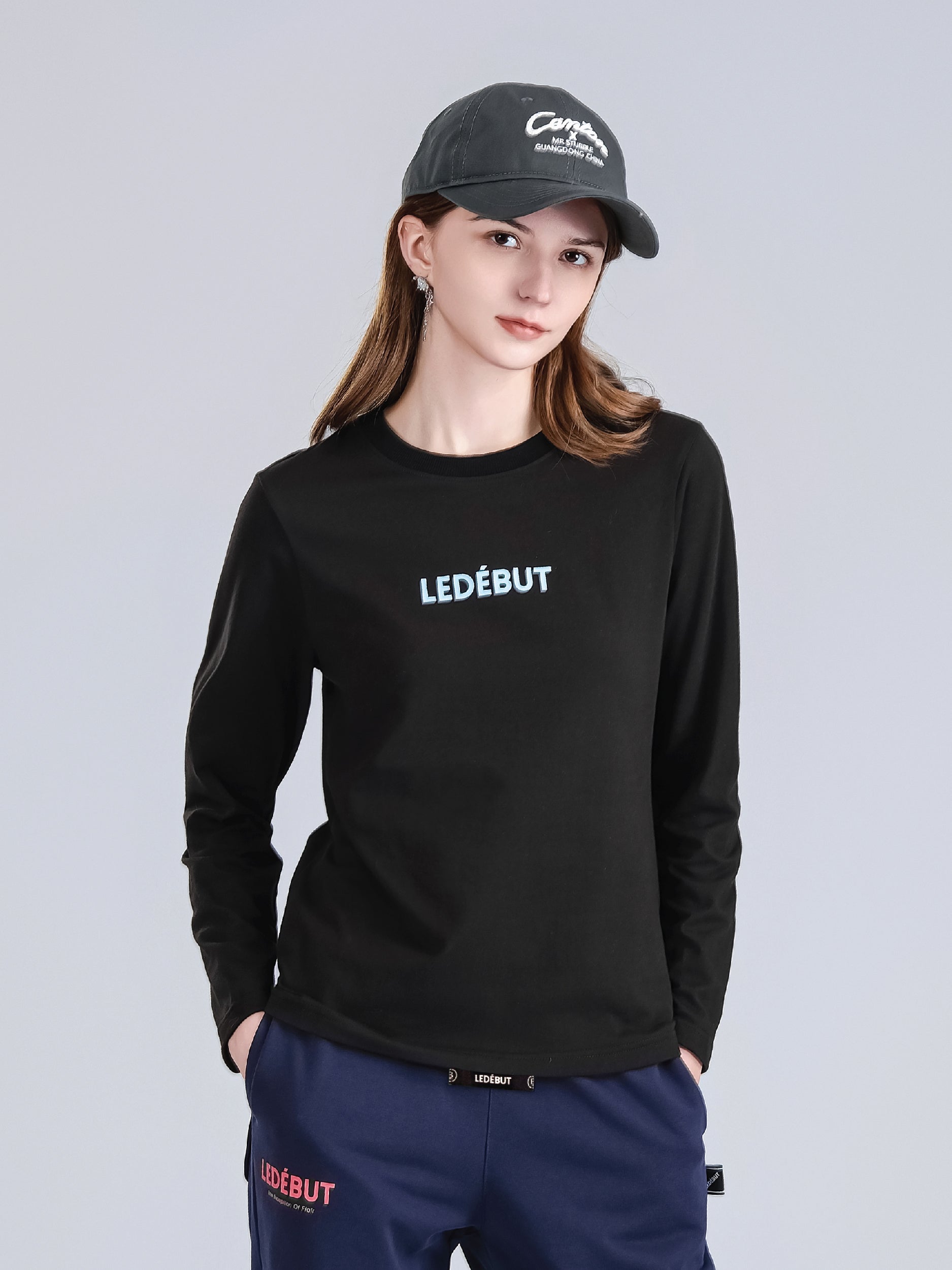 Women Center Label Long Sleeve Tee