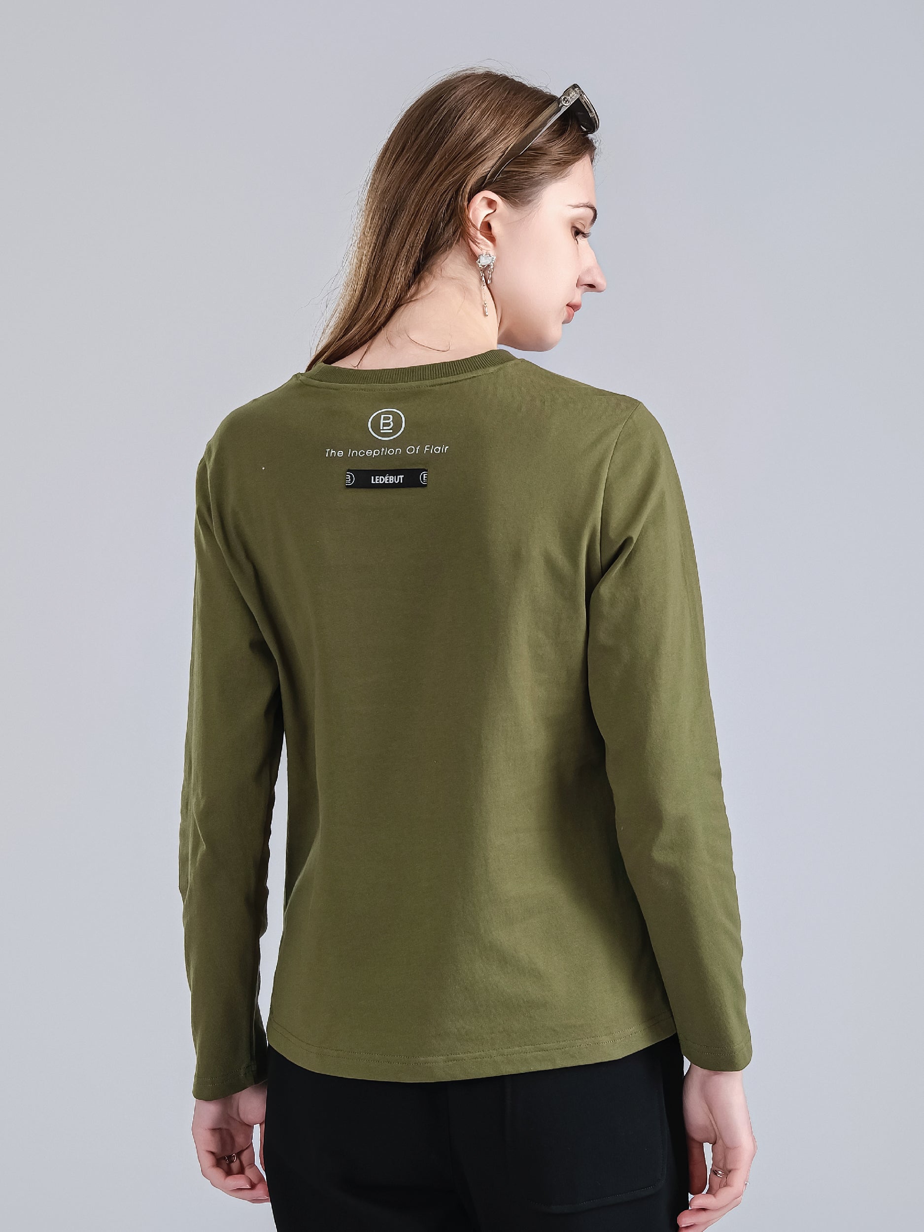 Women Center Label Long Sleeve Tee