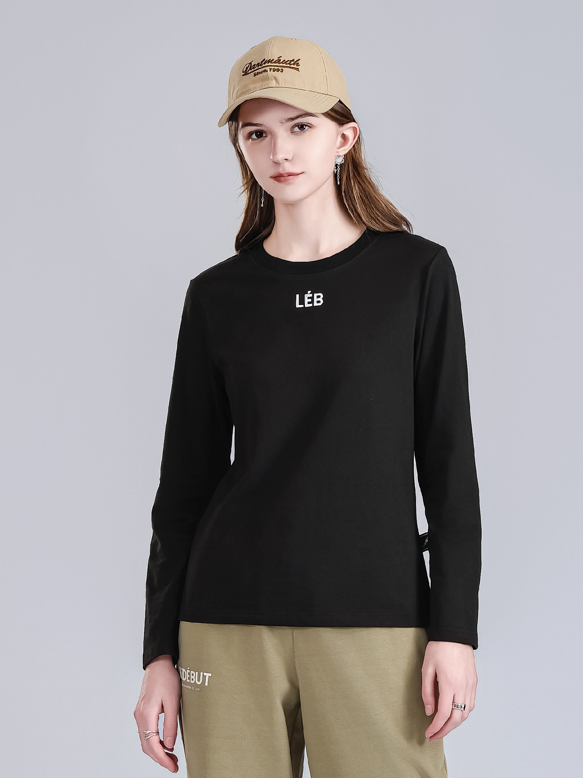 Women Center LÉB Embroidery Long Sleeve Tee