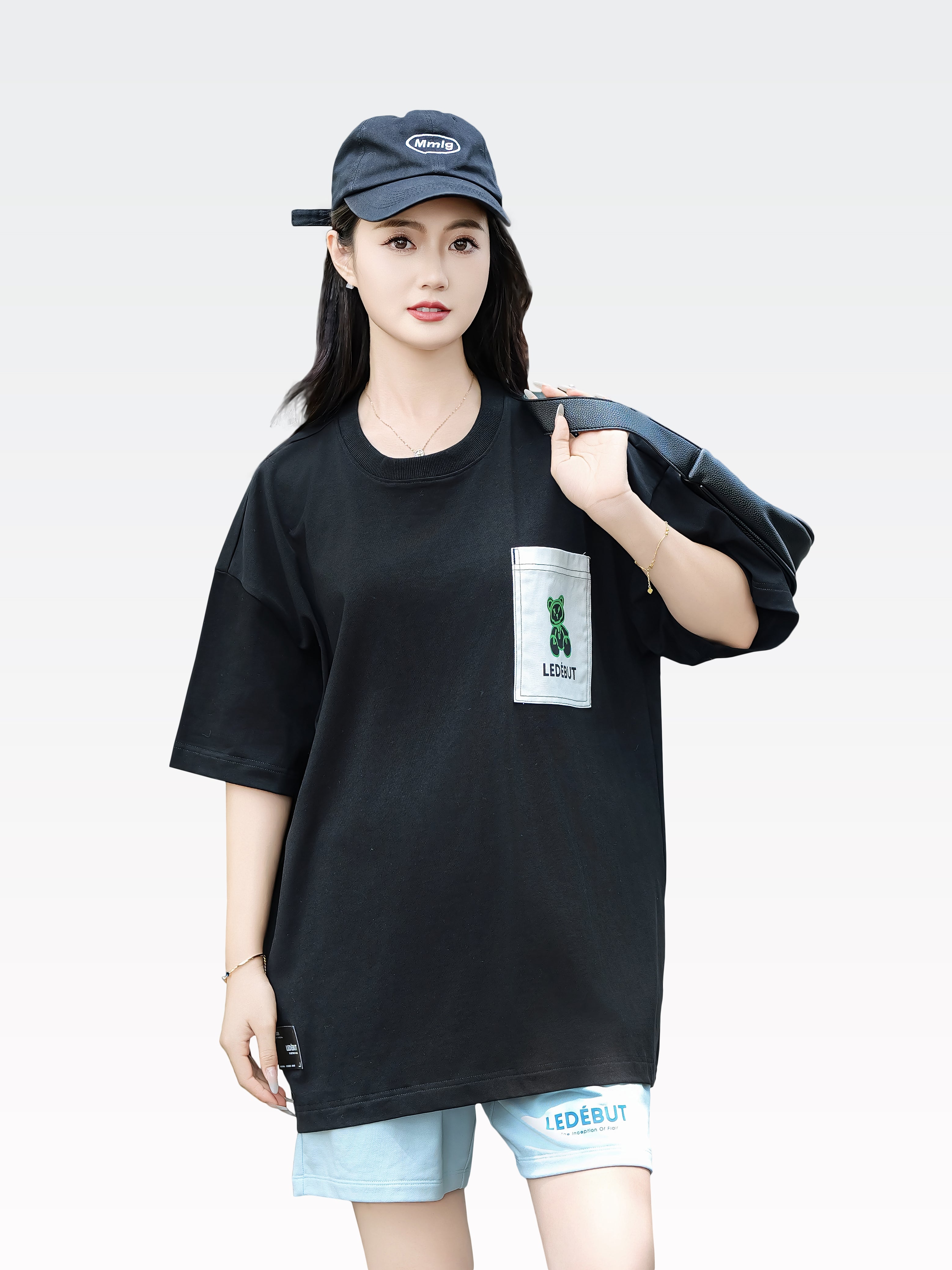 Unisex Bear Puff Print Pocket Oversized Tee