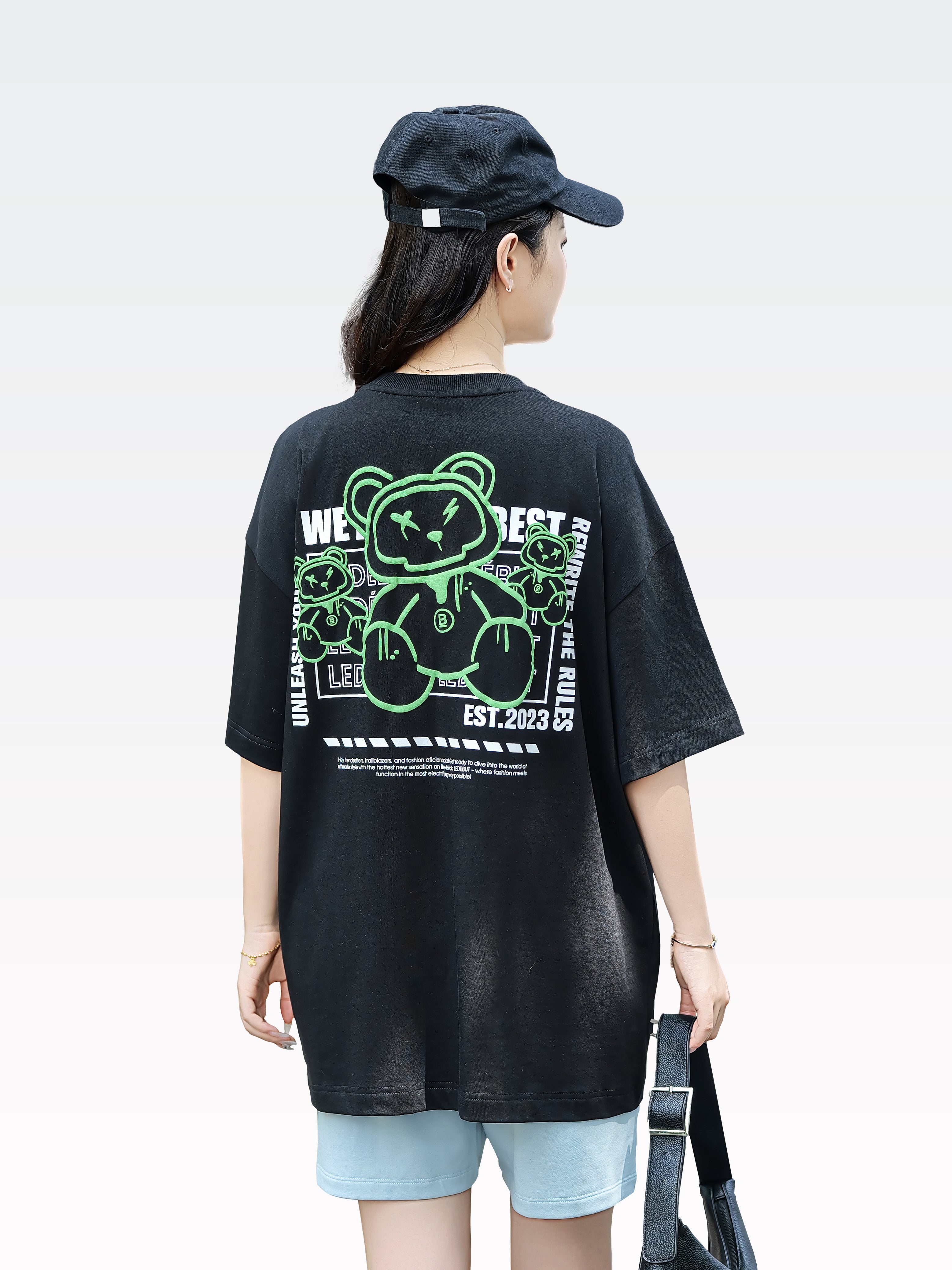 Unisex Bear Puff Print Pocket Oversized Tee